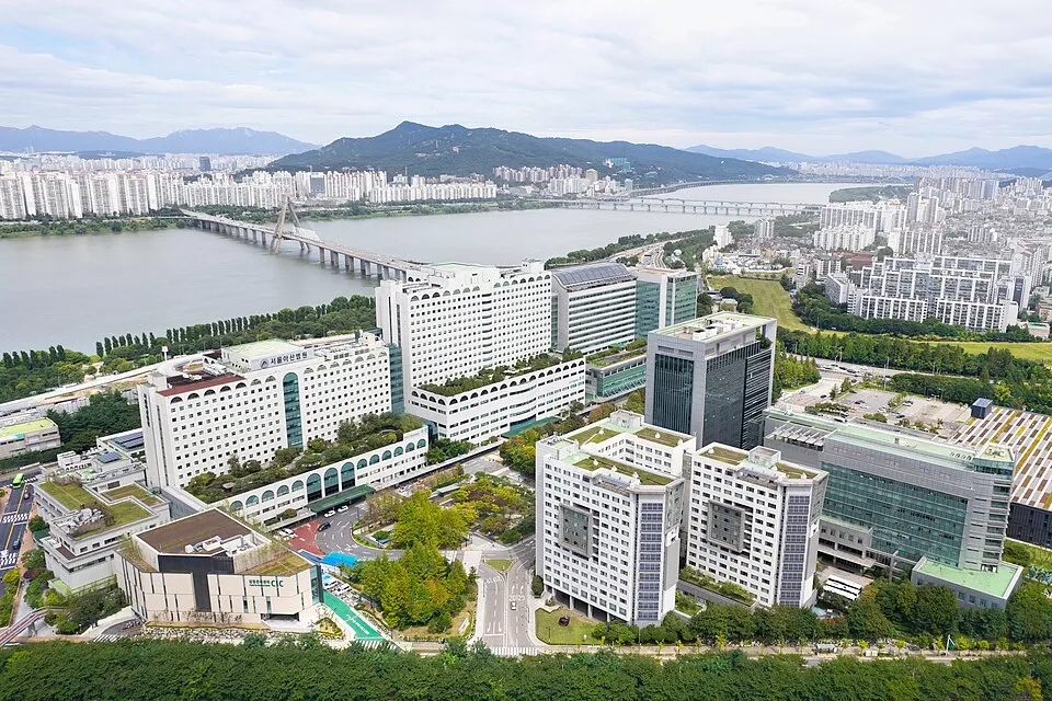 파일:서울아산병원 전경 사진.jpg