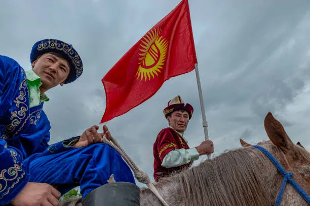파일:키르기스스탄 국기3.jpg
