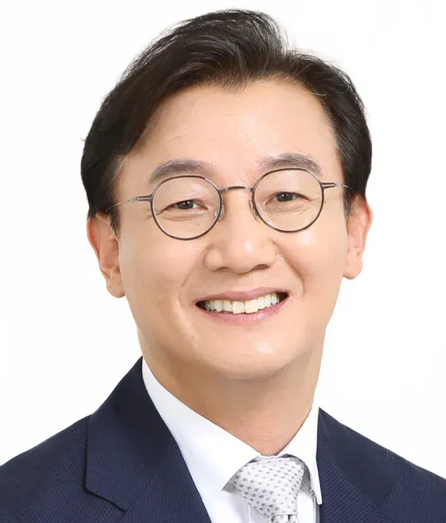 파일:전재수 사진.webp