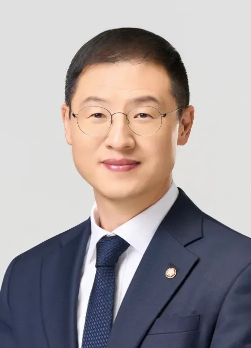 파일:김상욱 사진.webp