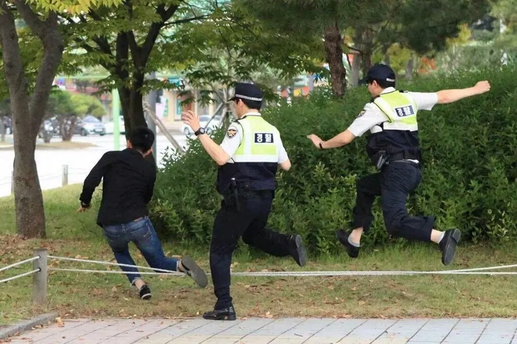 파일:RUN!.jpg