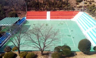 파일:한국국제대학교 테니스장 캠퍼스.jpg