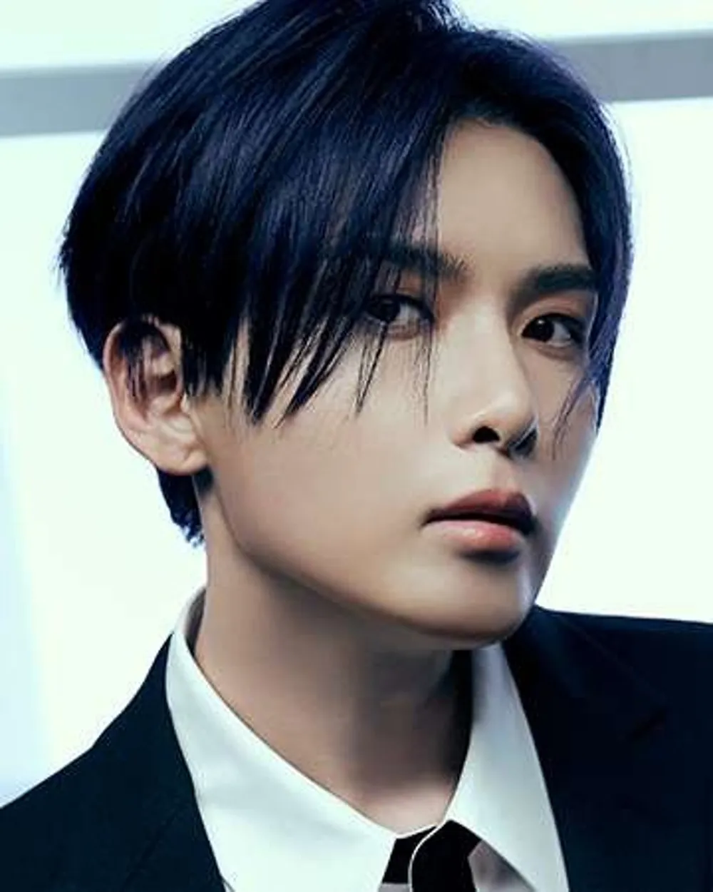 파일:슈퍼주니어 려욱 사진.jpg