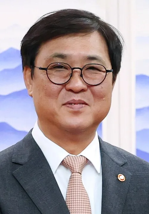 파일:최휘영 사진.jpg