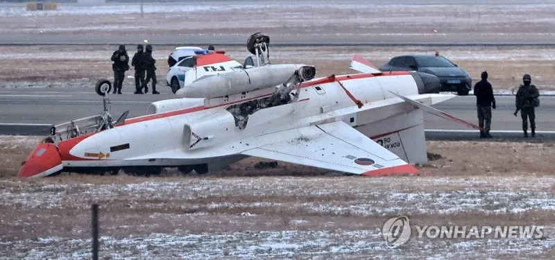 파일:공군 T-50 항공기 전복 사고 사진.jpg